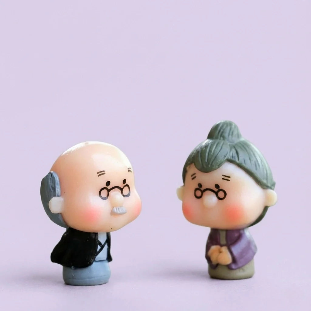 Miniature Old Couple Grandparents (Small)